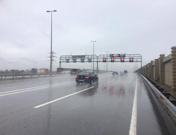 Qarlı hava şəraiti ilə əlaqədar Zığ dairəsi-Hava Limanı yolunda sürət həddi endirildi