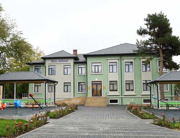 Ильхам Алиев и Мехрибан Алиева приняли участие в открытии яслей-детского сада №7