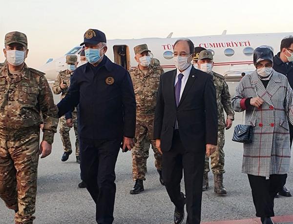 Министр национальной обороны Турции прибыл в Баку