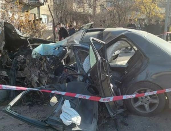Gəncədə qəza nəticəsində 16 yaşlı sürücü və 13 yaşlı piyada öldü