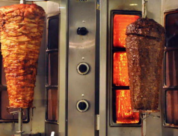 Bakıda dönərdən zəhərlənmə faktı ilə bağlı cinayət işi açıldı