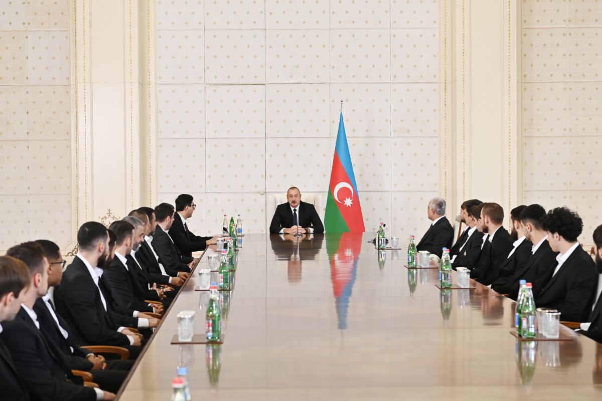 President Ilham Aliyev receives members of Qarabag FK