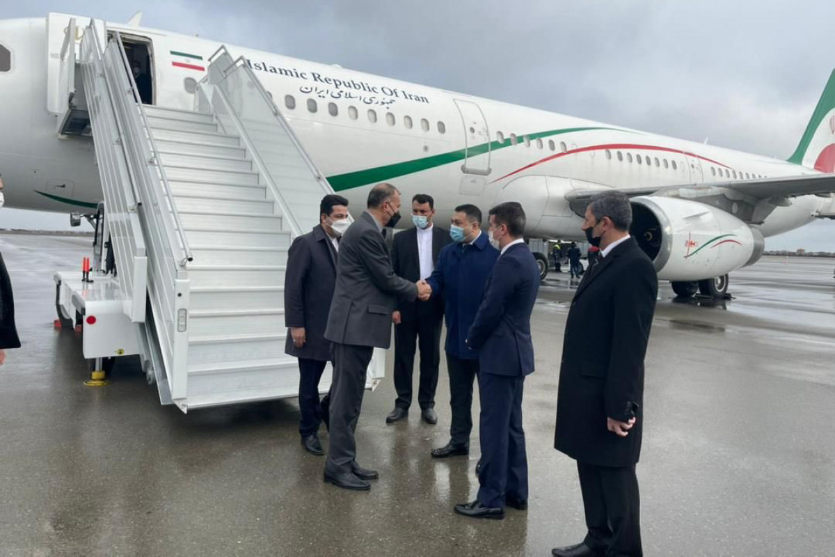 Iranian Foreign Minister arrives in Azerbaijan