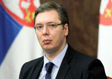 Aleksandar Vuçiç xanımı ilə birlikdə səsvermədə iştirak etdi