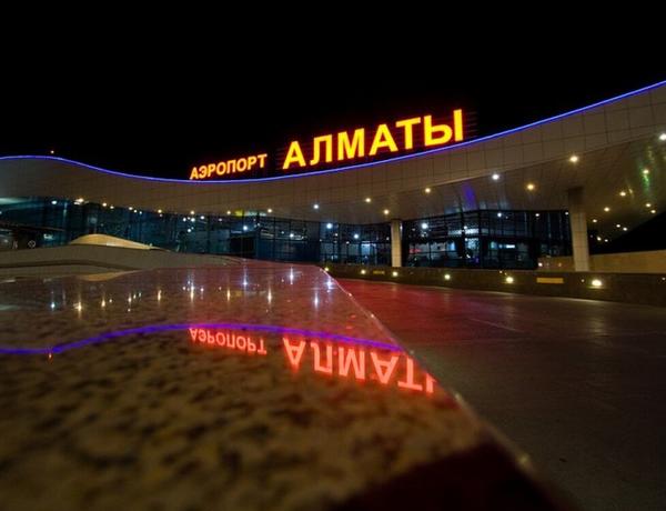 AZAL отменяет рейсы в Алматы