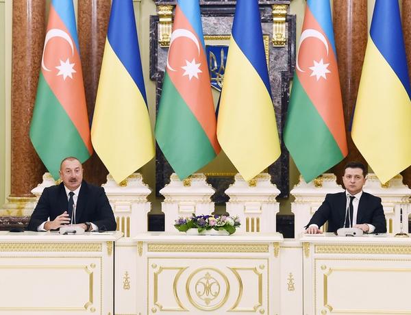 Президент: В Азербайджане очень большой интерес и большое уважение к культуре украинского народа