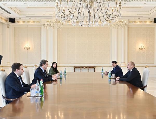 Президент Ильхам Алиев принял исполнительного директора Американского еврейского комитета