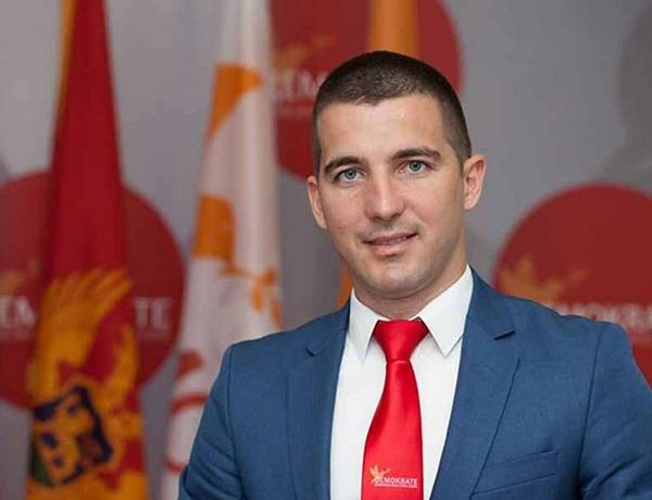 Председатель парламента Черногории прибыл в Азербайджан