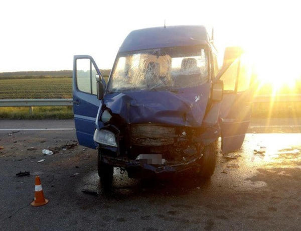 Salyanda ağır yol qəzası olub, ölən və yaralananlar var