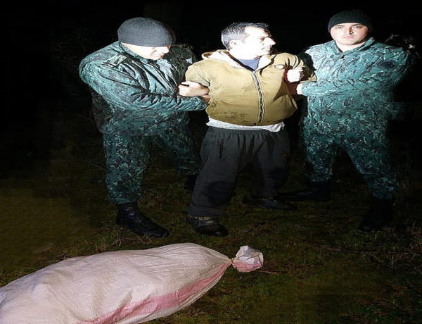 Sərhəddə narkotik qaçaqmalçıları ilə atışma olub, 2 hərbçi xəsarət alıb