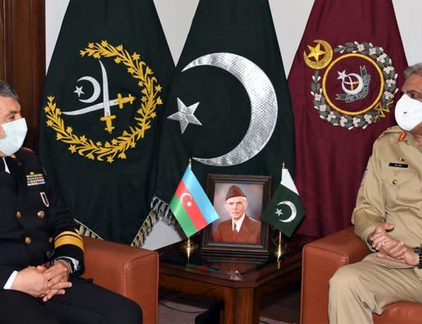 Azerbaijan Defense Minister meets with Chief of Army Staff of Pakistan Army