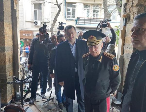 Глава МЧС прибыл на место взрыва в Баку