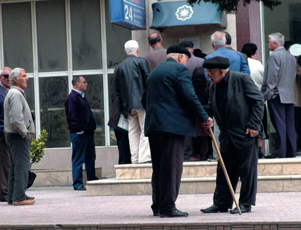 Bu gündən Azərbaycanda kişi və qadınların pensiya yaşı bərabərləşdi