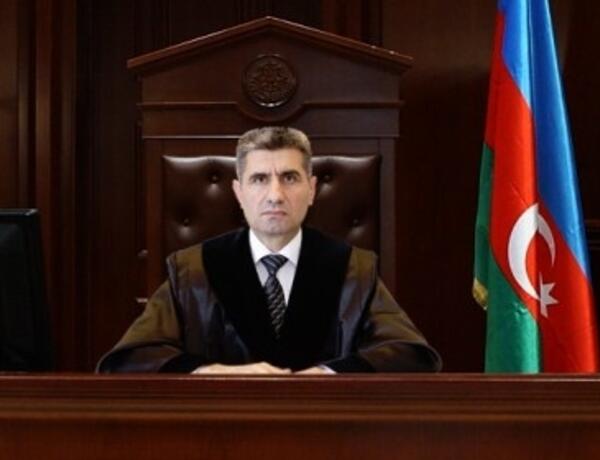 Azərbaycanda məhkəmə sədrinin səlahiyyətlərinə vaxtından əvvəl xitam verilməsi qərara alınıb