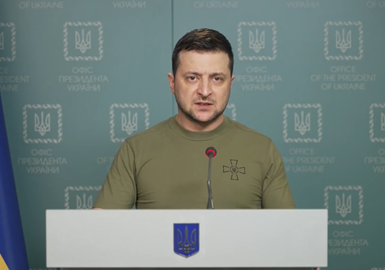 Zelenski Rusiyanın daha uzaq bölgələrinə zərbələr endiriləcəyini açıqladı