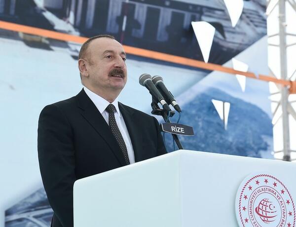 Азербайджанский лидер: Мы друзья, братья и уже официально союзники