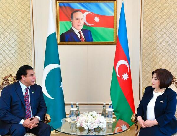Speaker of Azerbaijani Parliament meets with Pakistani counterpart
