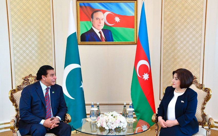 Speaker of Azerbaijani Parliament meets with Pakistani counterpart