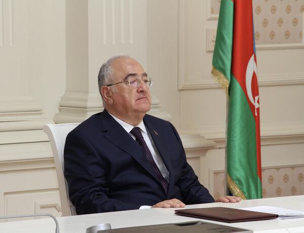 Ramiz Rzayev vahid məhkəmə təcrübəsinin formalaşmasında Ali Məhkəmənin gördüyü işlərdən danışdı