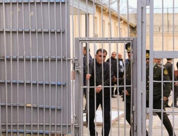 В Азербайджане началось исполнение распоряжения о помиловании