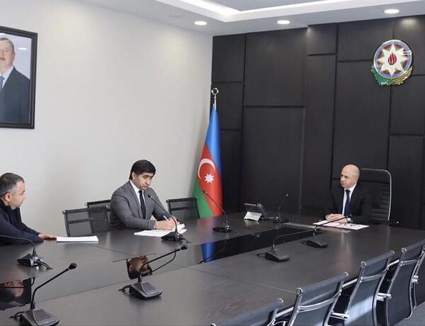 Bakı Apellyasiya Məhkəməsinin sədri vətəndaşların problemlərini dinlədi