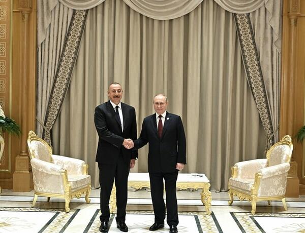 Президент Ильхам Алиев встретился с Владимиром Путиным в Ашхабаде