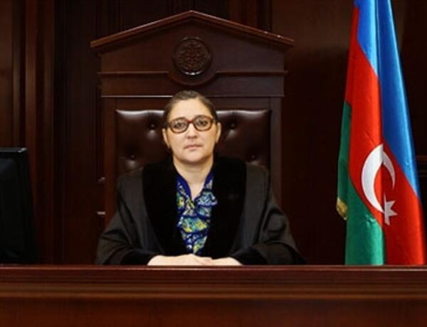 Hakim Elmira Nağıyevanın səlahiyyətlərinə vaxtından əvvəl xitam verilir