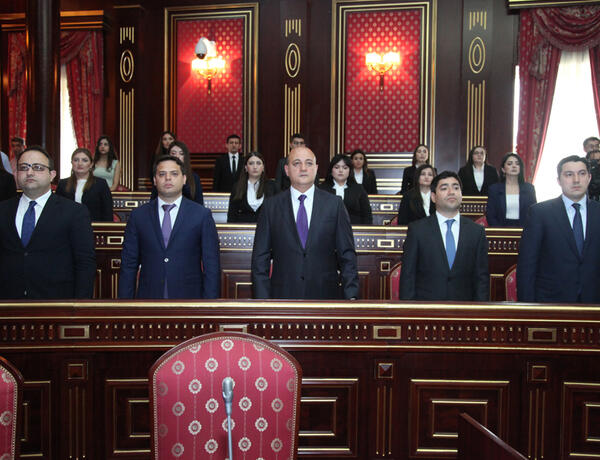 Yeni təyin olunan hakimlər and içdilər –