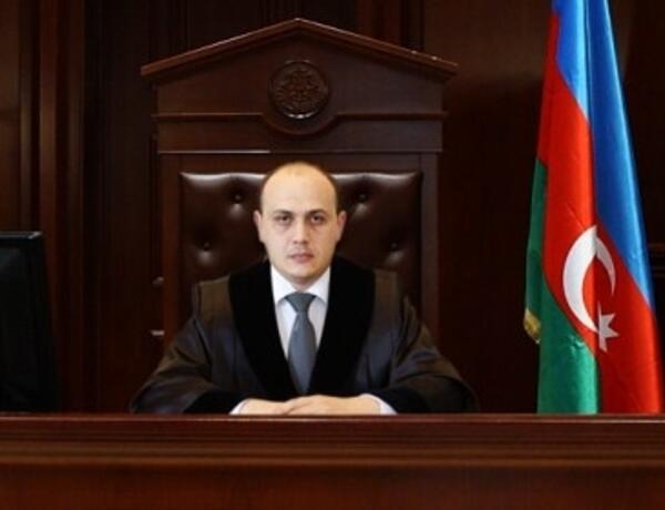 Sədr: “Məhkəmə təcrübəsinin ümumiləşdirmələri aparılmaqla birinci instansiya məhkəmələrinə məktublar göndərilib”