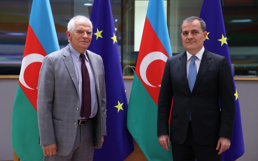 Jeyhun Bayramov, Josep Borrell hold telephone conversation