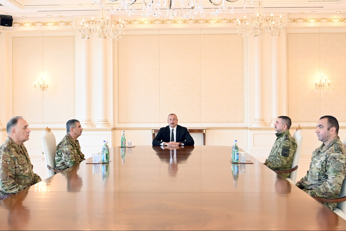 Azerbaijan’s President Ilham Aliyev held an operational meeting with the participation of the leadership of the Armed Forces