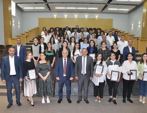 Sumqayıt Şəhər Məhkəməsinin bir qrup əməkdaşı təltif edildi –