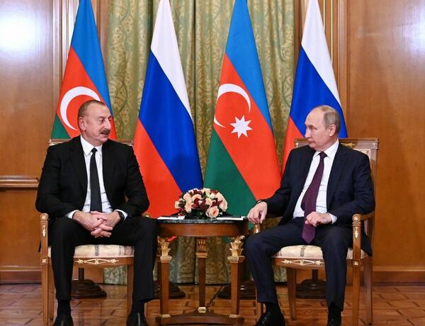 Путин: Необходимо придать дополнительный импульс деятельности трехсторонней рабочей группы