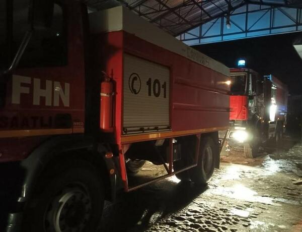 Bakıda yataqxanada yanğın olub, 3 nəfər xilas edilib