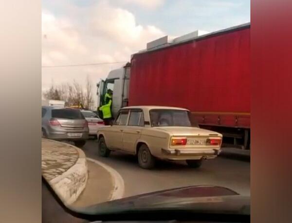 Bakıda polisə tabe olmayan sürücü məsuliyyətə cəlb edildi
