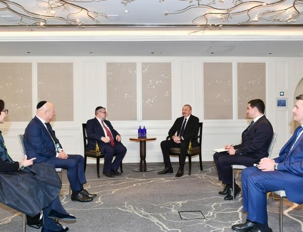 Президент Ильхам Алиев встретился в Мюнхене с президентом Конференции европейских раввинов