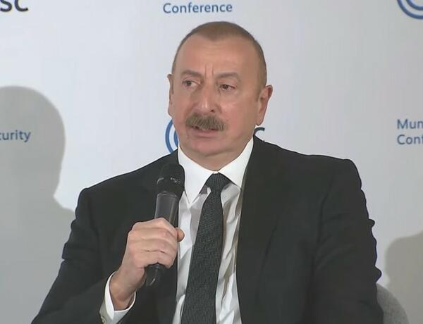 Ильхам Алиев принимает участие в Мюнхене в пленарном заседании на тему «Преодолевая горы? Построение безопасности на Южном Кавказе»