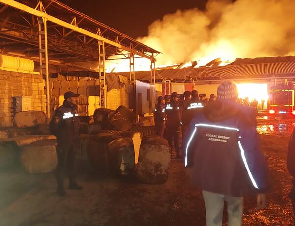 DİN: Sabirabadda yanğının baş verdiyi pambıq zavodunda təhlükəsizlik tədbirləri görülür –