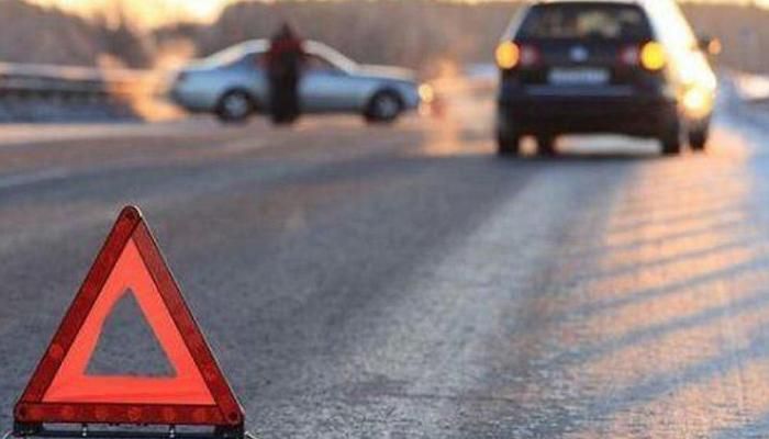 Biləsuvarda maşın aşdı, iki nəfər öldü, üç nəfər xəsarət aldı –