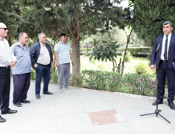 Yevlax rayonunun sahibkarları “Açıq mikrofon”da suallarını ünvanladı