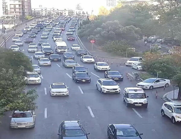 Paytaxtda sıxlıq olan yollar
