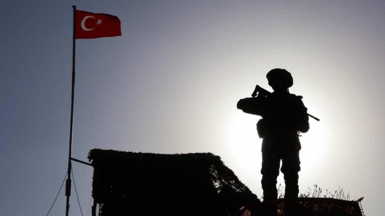 Türkiyə sərhədini qanunsuz keçmək istəyən 12 nəfər saxlanılıb