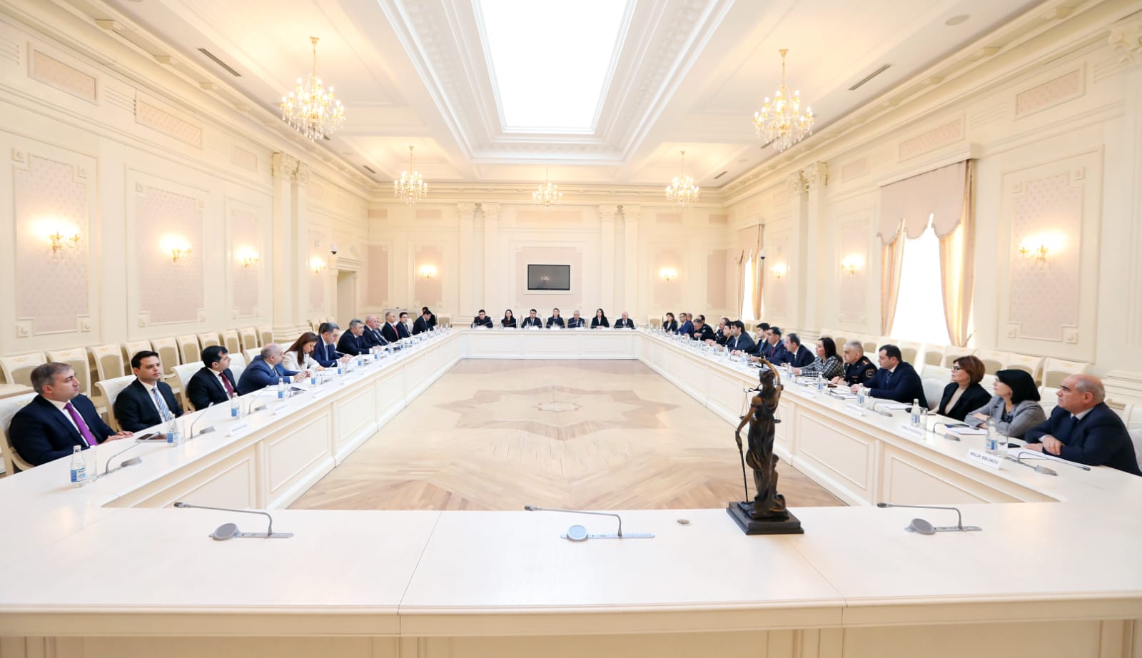 Portal 2 кадры из игры. Портал 18 исмис. Портал 18 исмис. Portal 2 gameplay. Запись к врачу.