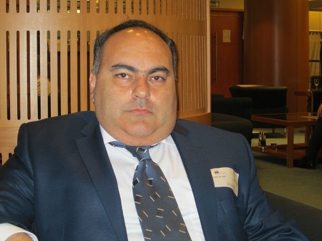Prezidentliyə namizəd Fuad Əliyev səs verdi