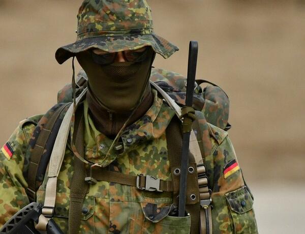 Soldier kills four people in Germany