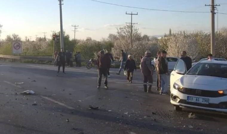 Yük maşını ilə avtomobil toqquşub: 11 nəfər yaralanıb