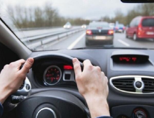В Азербайджане введут новые штрафы за управление автомобилем без водительского удостоверения