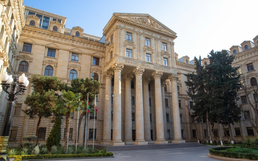 Azerbaijani MFA congratulates Russia on occasion of its National Day