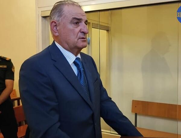 Evindən oğurluq edilən “Qazprom”un vəzifəli şəxsi məhkəmədə ifadə verdi