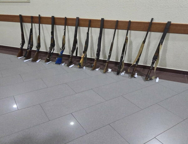 Qəbələdə vətəndaşlardan 12 tüfəng götürüldü